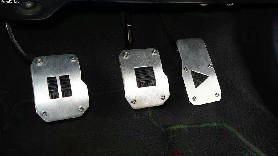 3_pedals.jpg