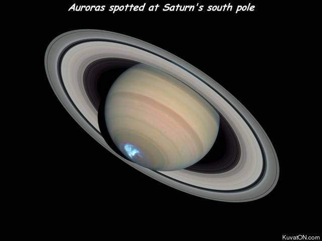auroras_spotted_at_saturn_south_pole.jpg