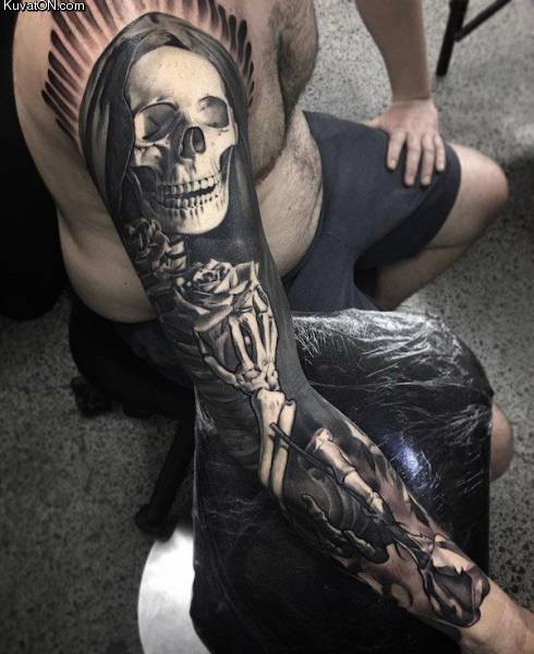 awesome_skull_tattoo.jpg