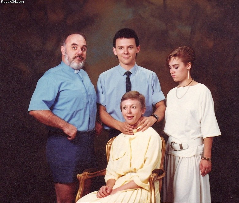 awkward_family_photo.jpg
