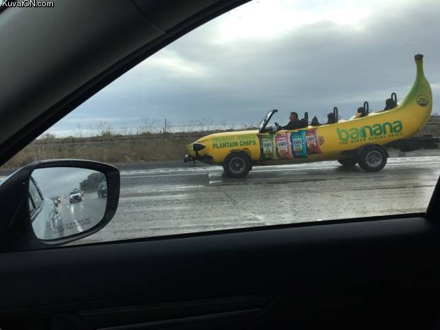 bananiauto.jpg