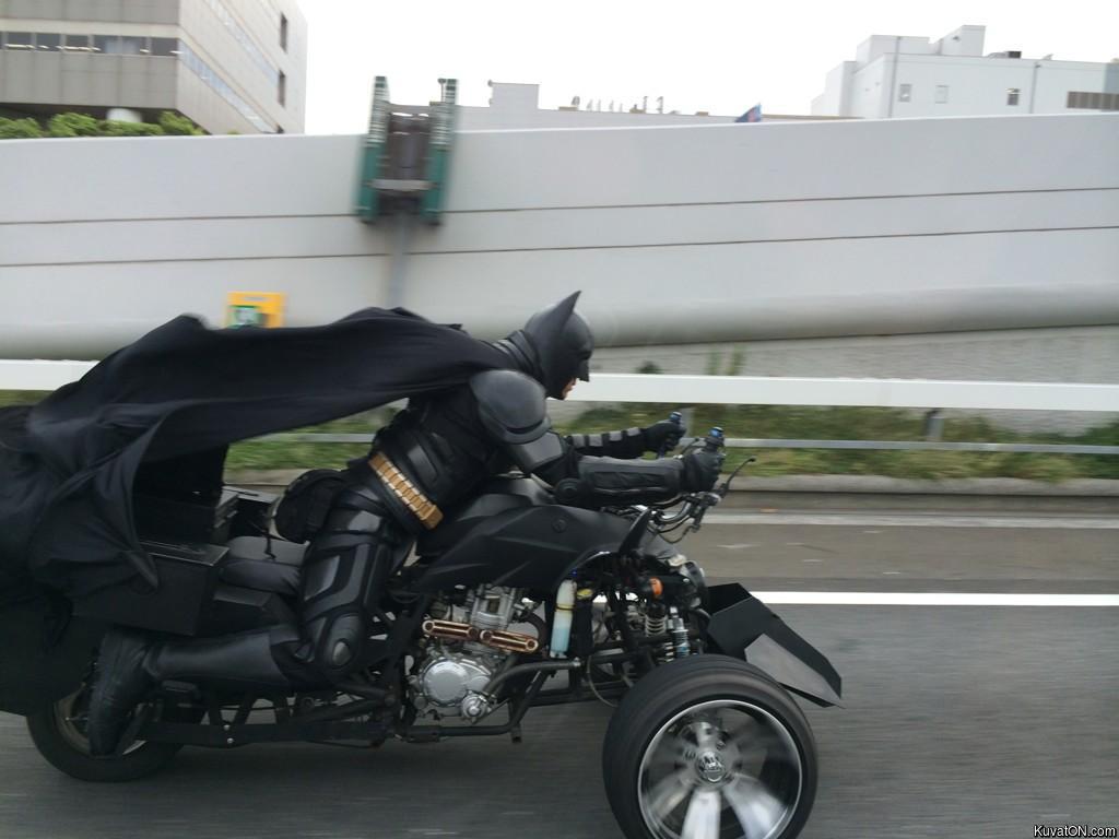 batcycle.jpg