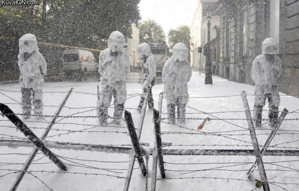 belgian_riot_police_vs_belgian_firemen.jpg