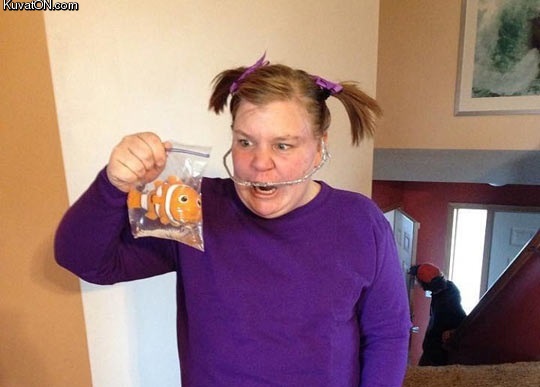 best_costume_ever_darla_from_finding_nemo.jpg