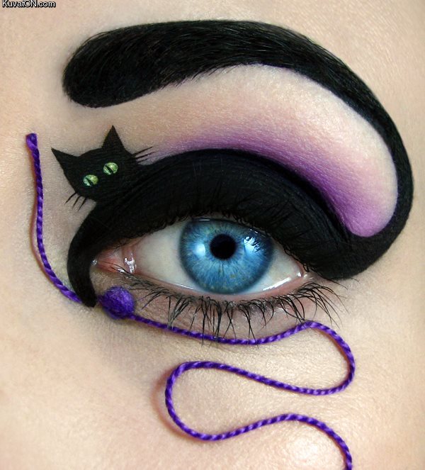 black_cat_eye_makeup.jpg