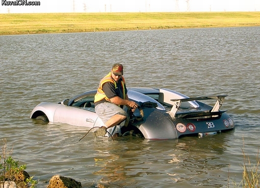 bugatti_veyron_failure.jpg