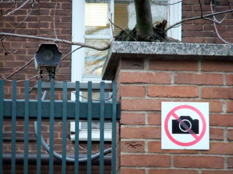 cameras_prohibited.jpg