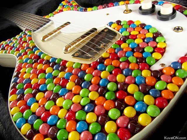 candy_guitar.jpg