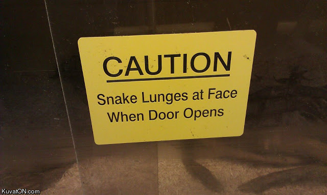 caution_sign_at_zoo.jpg