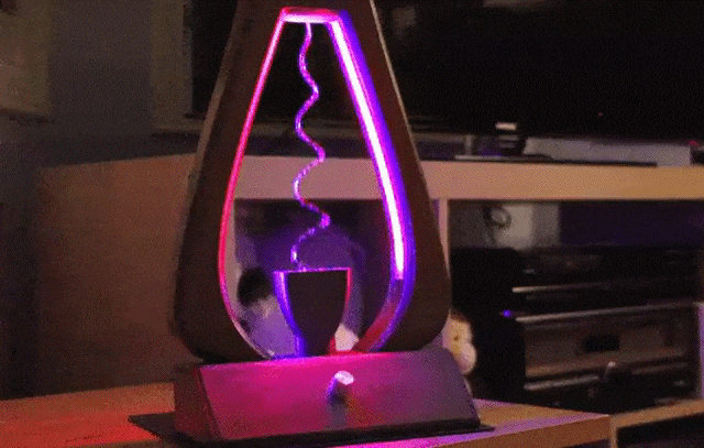 cool_lamp3.gif