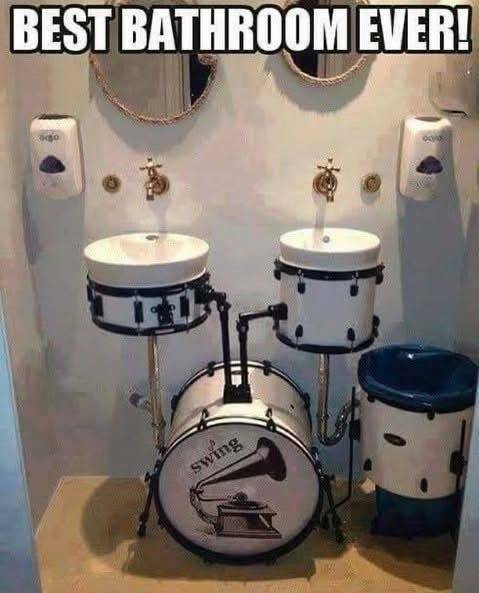 coolbathroom3.jpg