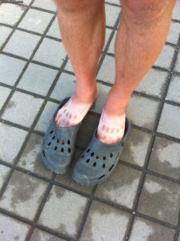 crocs_tan.jpg