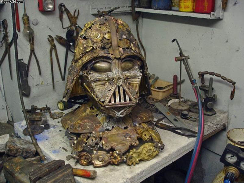 darth_vader_mask_made_from_scrap_metal.jpg