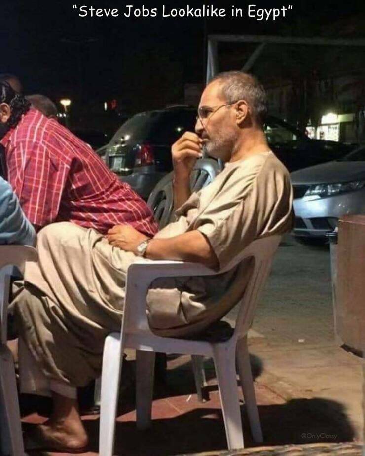 egyptin_steve_jobs.jpg