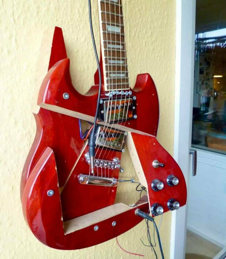 erikoinen_kitara4.jpg