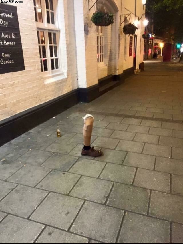 ever_been_so_drunk_you_left_your_leg_outside_the_pub.jpg