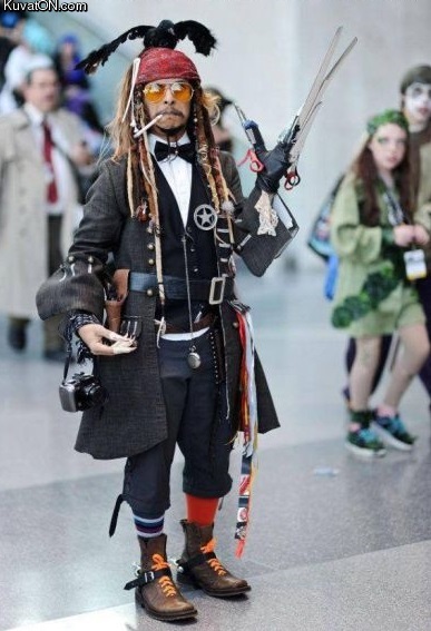 every_johny_depp_character_in_one_cosplay.jpg