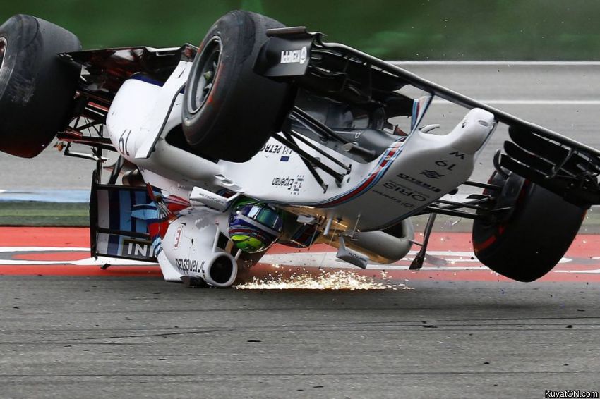 f1_accident.jpg