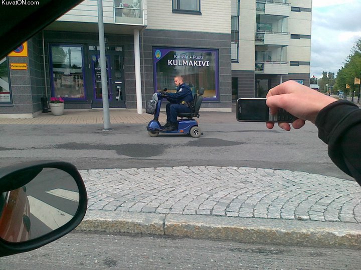 finnish_police.jpg