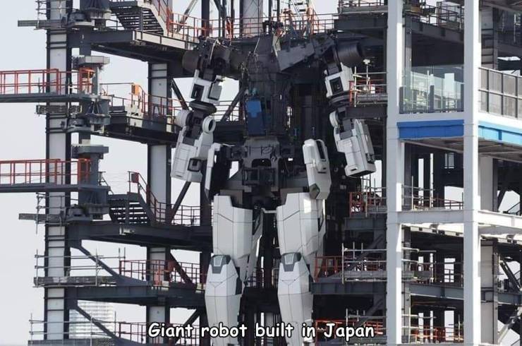 giant_robot.jpg