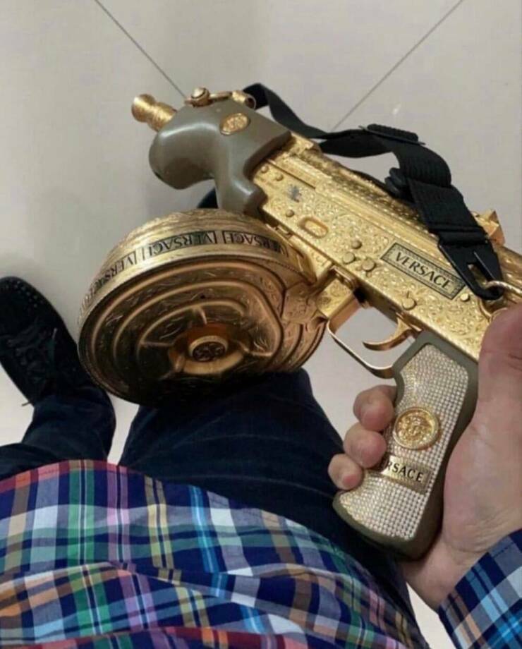 goldengun4.jpg