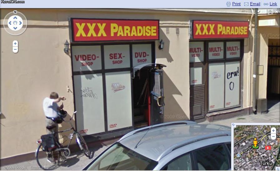 google_street_view_xxx_paradise_busted.jpg