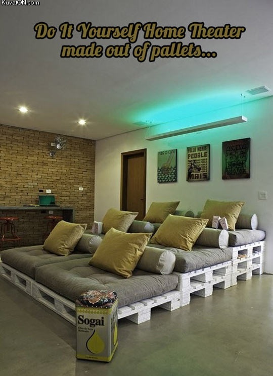 home_theater_made_out_of_pallets.jpg
