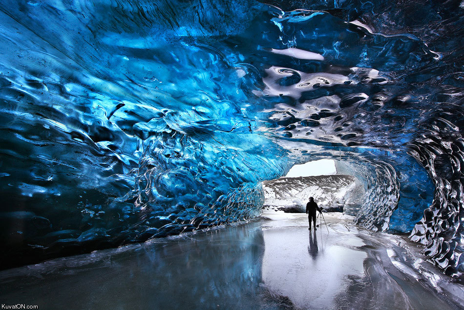 ice_caves_in_iceland.jpg