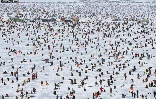 ice_fishing_in_minnesota.jpg