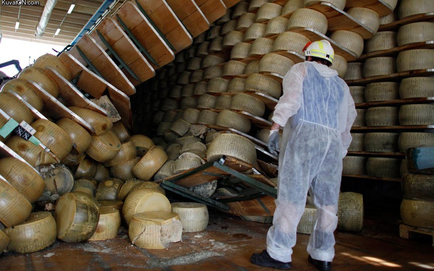 italy_earthquake_parmesan_damage.jpg