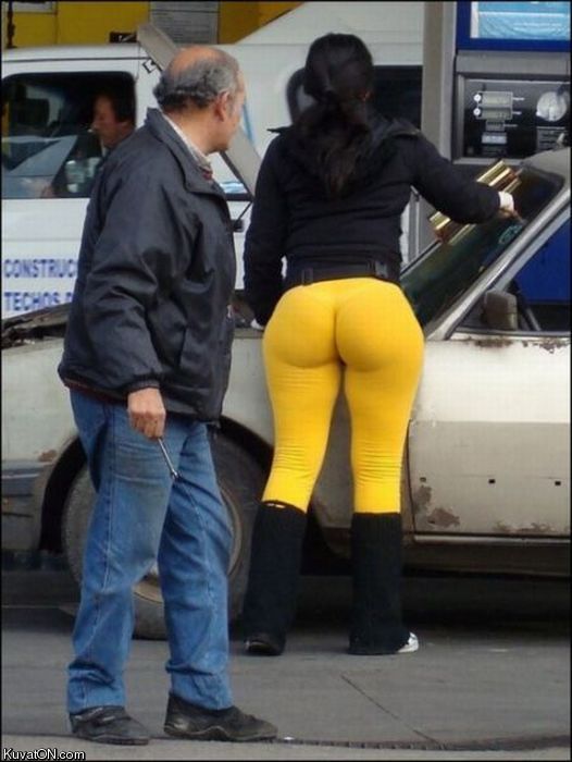 its_just_impossible_to_not_stare_at_it.jpg