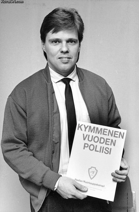 kymmenen_vuoden_poliisi.jpg