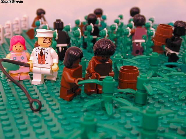 lego_slaves.jpg