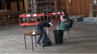 liquid_nitrogen_vs_1500_ping_pong_balls.gif