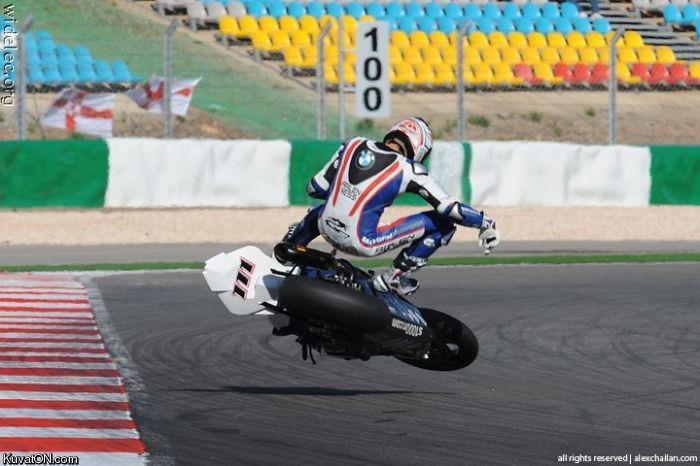 motorbike_skateboarding.jpg