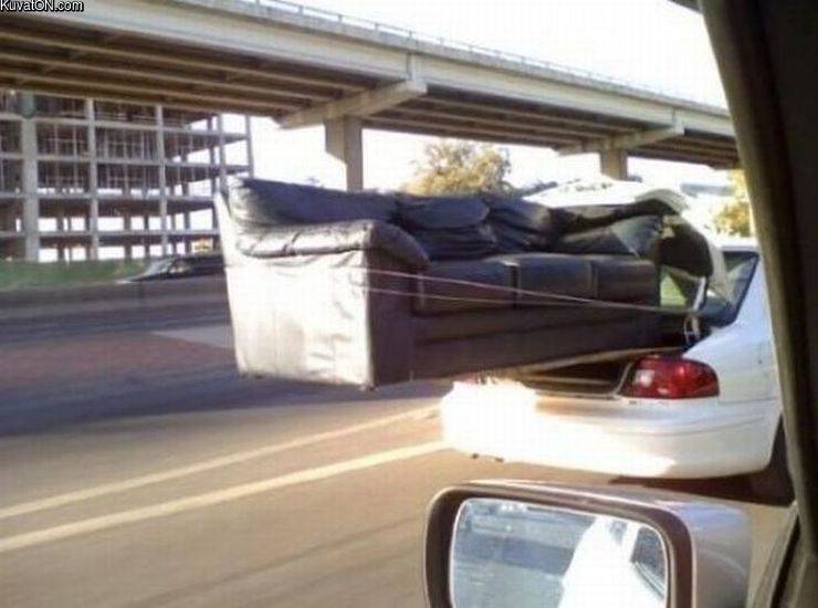 Сон везут на машине. Лучшие автоприколы. Груженый автомобиль. Сон везут на машине. Дети на крыше автомобиля.