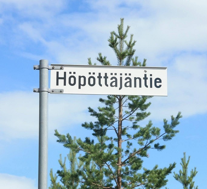 omituinen_höpöttäjäntie.jpg
