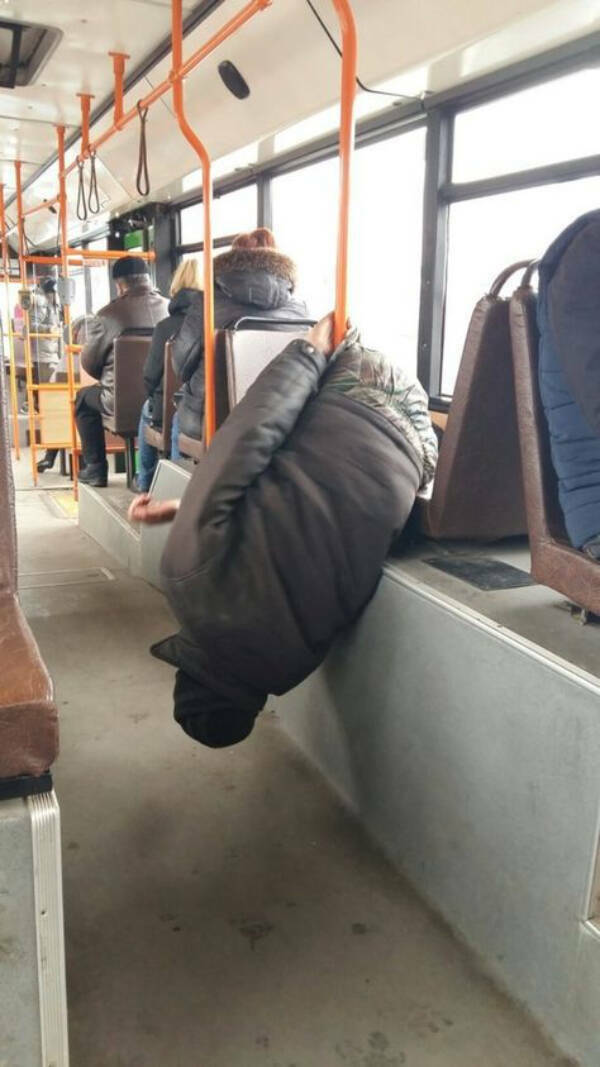 paikkarit_bussissa.jpg