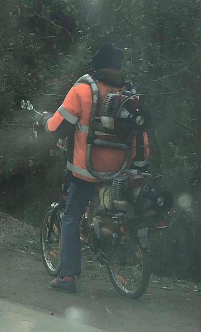 pelle_peloton_tienpäällä.jpg