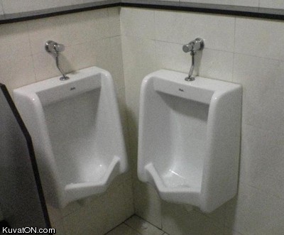 poor-bathroom-design.jpg
