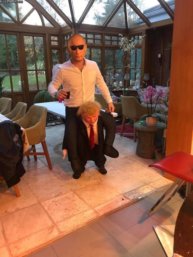 putin_and_trump_costume.jpg