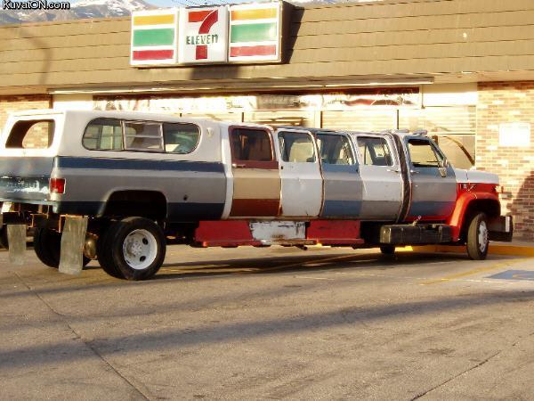 redneck_limo.jpg