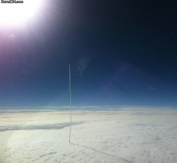 rocket_leaving_earth_atmosphere.jpg