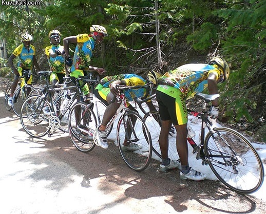 rwandas_cycling_team_see_snow_for_the_first_time_ever.jpg