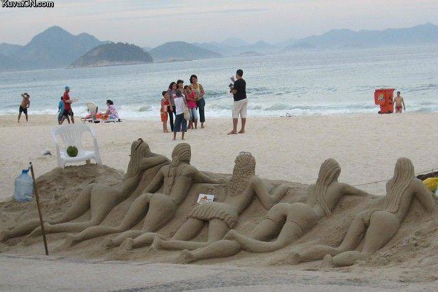 sandgirls.jpg