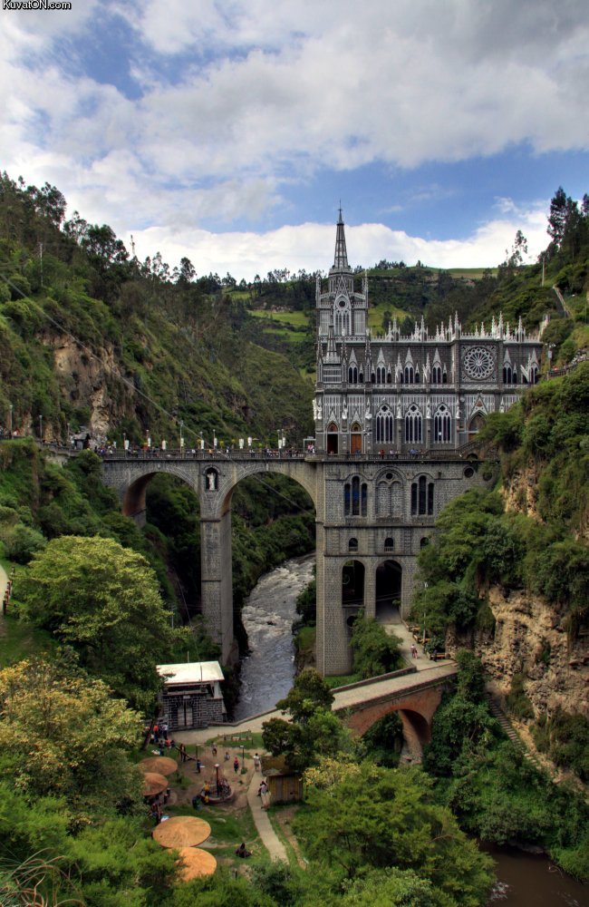 santuario_de_las_lajas_colombia.jpg