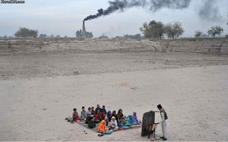 school_in_afghanistan.jpg