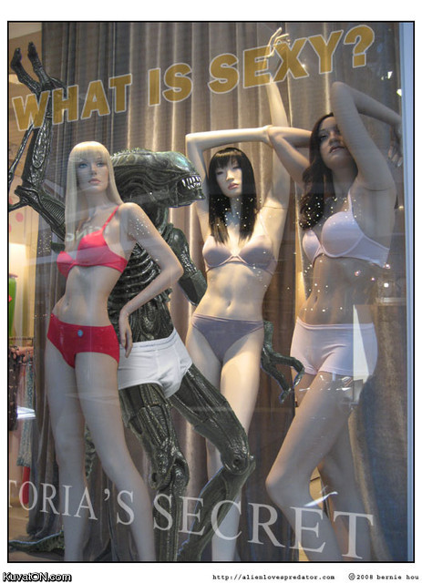sexy_alien.jpg