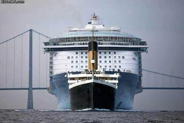 size_comparison_of_titanic_and_a_modern_cruise_ship.jpg