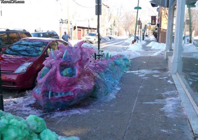 snow_art_dragon.jpg